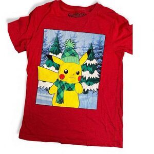 EUC Pokemon Unisex Youth Red Pikachu Holiday  Winter Graphic Tee Shirt - Size M